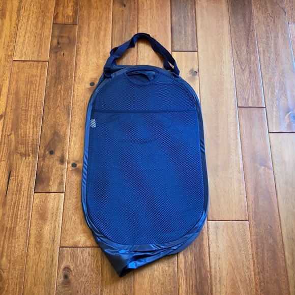 Pop up mesh hamper - Picture 2 of 5